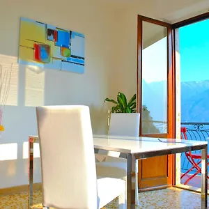 Belvedere - With Balcony View , Sala Comacina Italia